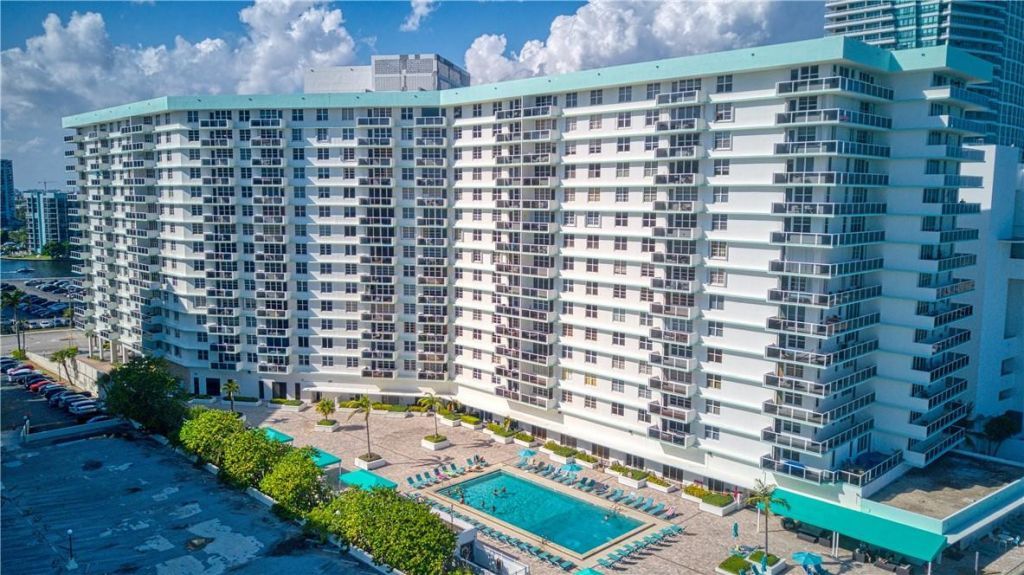 3725 S Ocean Drive, Unit 1610, Hollywood, FL 33019 Photo