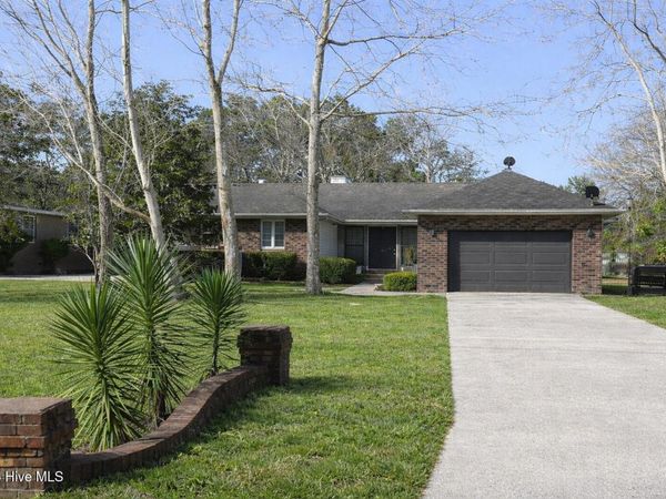 4 Sandtrap Drive, Shallotte, NC 28470