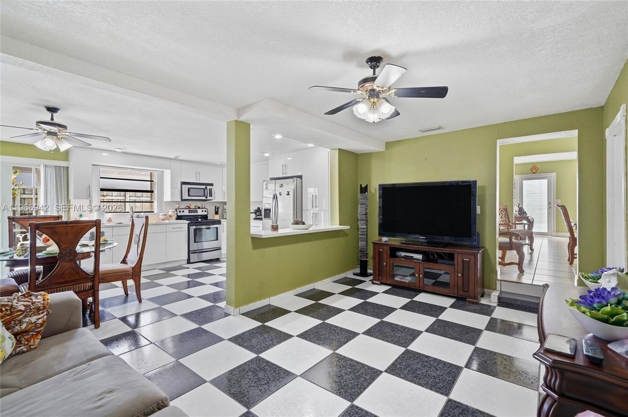 4791 W 3rd Ave , Hialeah, FL 33012 Photo