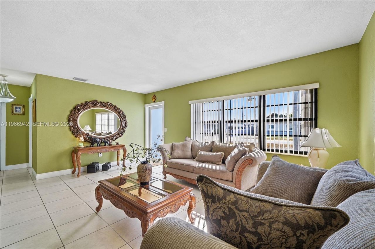 4791 W 3rd Ave , Hialeah, FL 33012 Photo