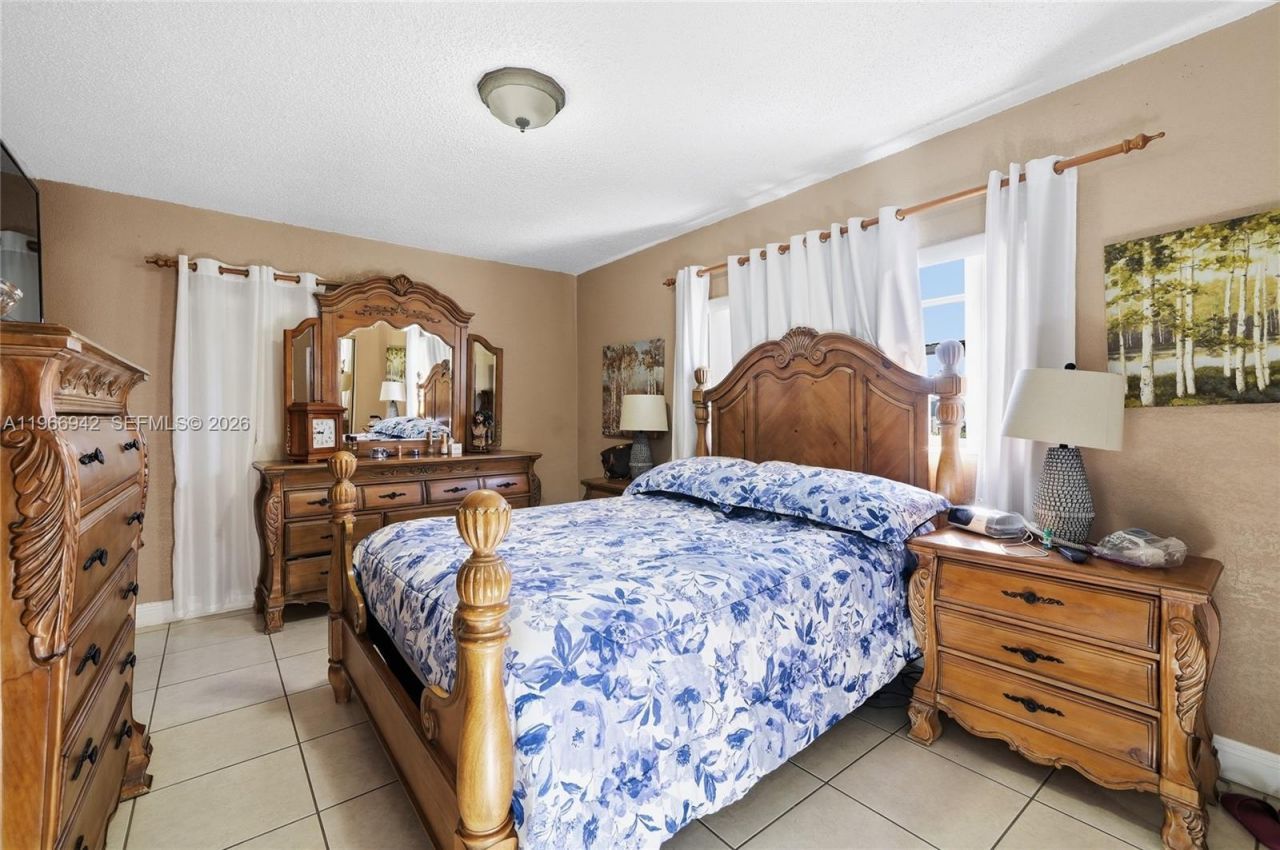 4791 W 3rd Ave , Hialeah, FL 33012 Photo