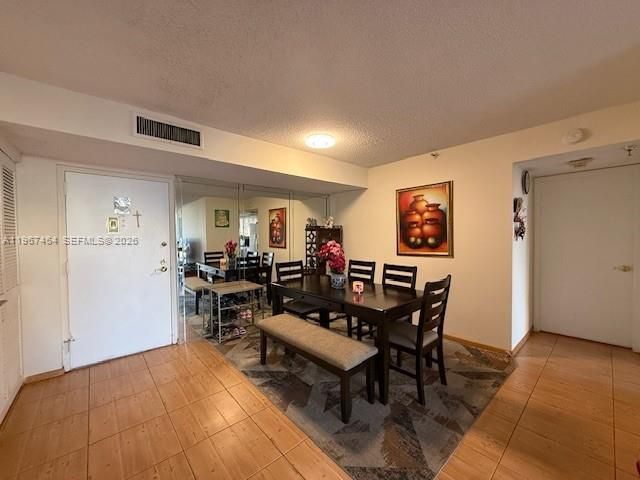 290 174th St, Unit 811, Sunny Isles Beach, FL 33160 Photo