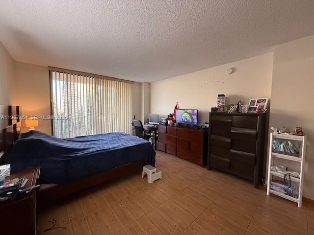 290 174th St, Unit 811, Sunny Isles Beach, FL 33160 Photo