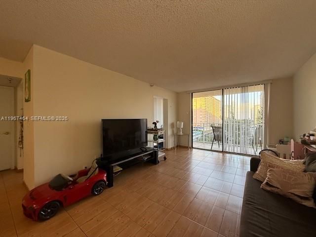 290 174th St, Unit 811, Sunny Isles Beach, FL 33160 Photo