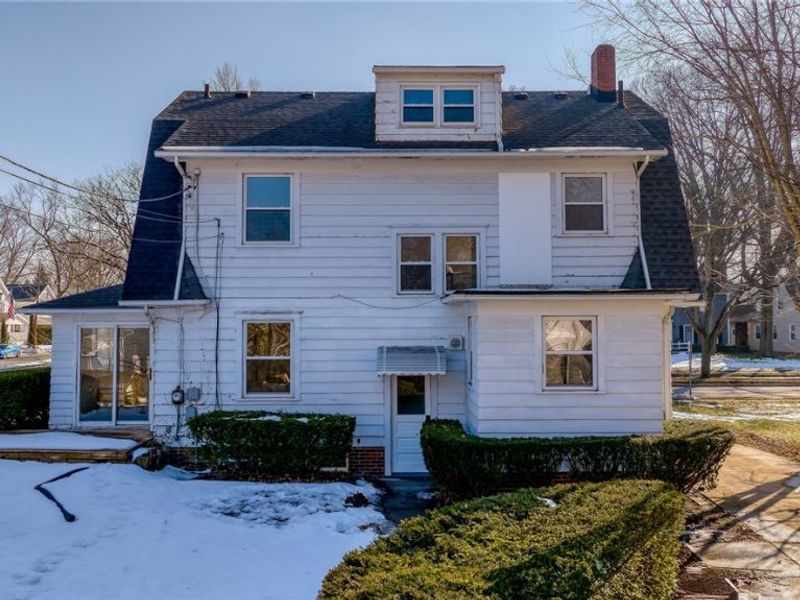 815 Broad Boulevard, Cuyahoga Falls, OH 44221 Photo 3