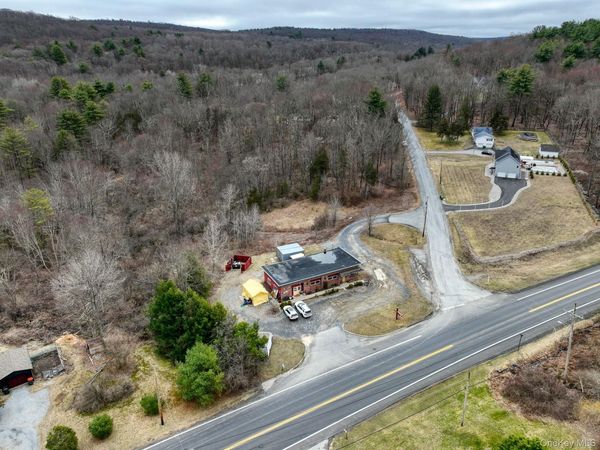 2316 Route 44 , Pleasant Valley, NY 12569