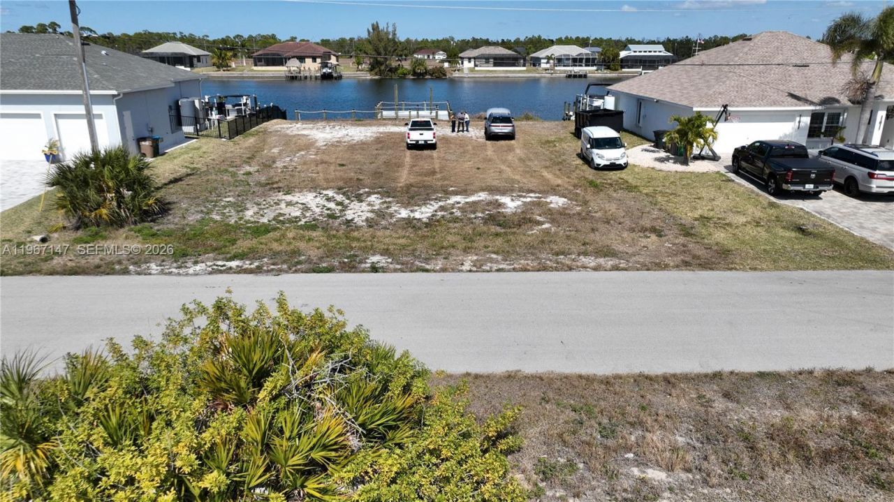 4323 NW 39th St, Cape Coral, FL 33993 Photo