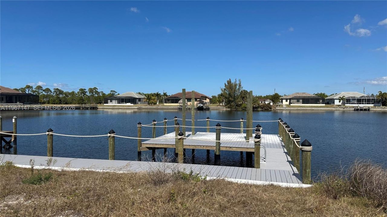 4323 NW 39th St, Cape Coral, FL 33993 Photo