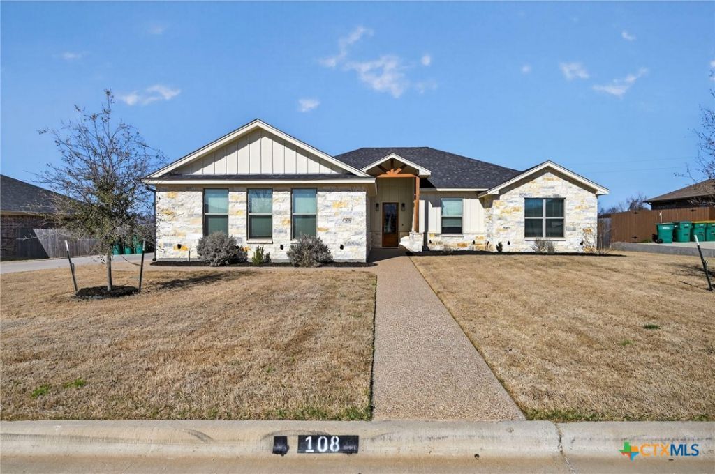 108 Inwood Drive, Gatesville, TX 76528 Main Photo