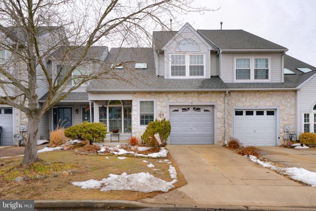 111 Carriage Lane, Swedesboro, NJ 08085 Main Photo