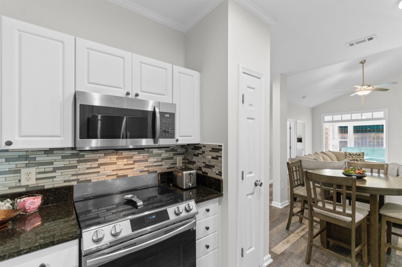 9754 Leyland Dr. Photo 7