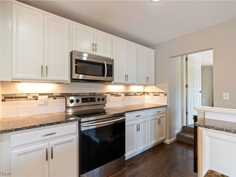 5265 Pin Oak Street NW, Massillon, OH 44647 Photo 8