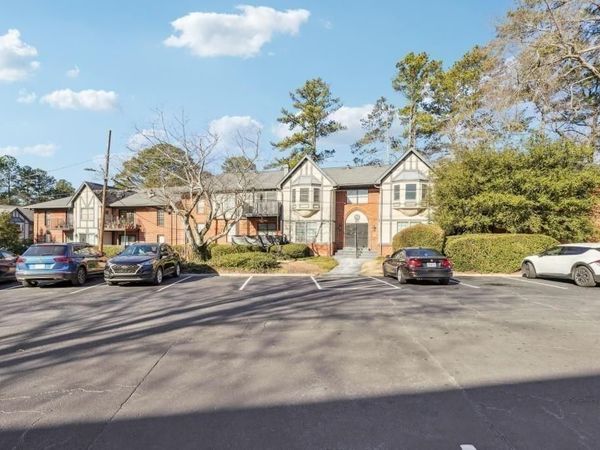 6851 Roswell Road, Unit N-20, Sandy Springs, GA 30328