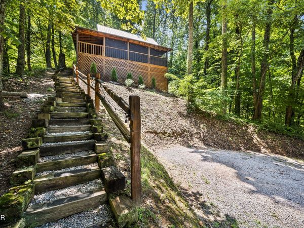 3479 Twin City Way, Pigeon Forge, TN 37863