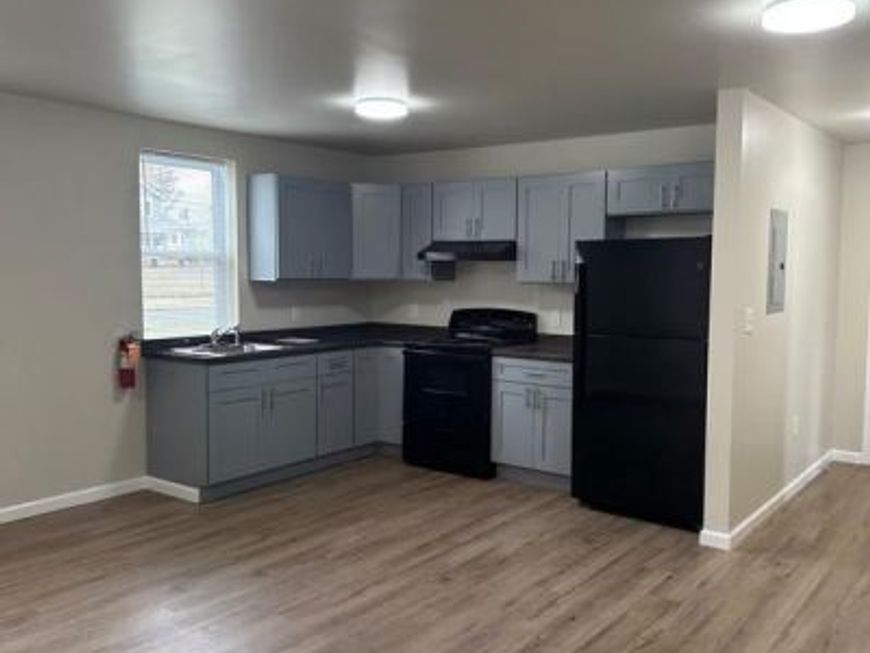 122 E Ridge Road, Unit B1, Marcus Hook, PA 19061 Main Photo