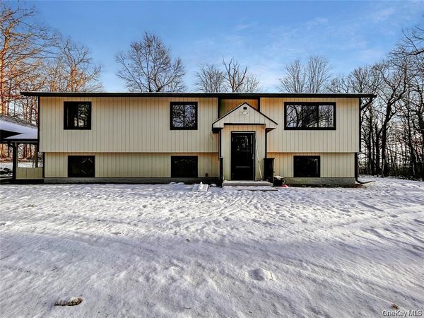 218 Beattie Road , Rock Tavern, NY 10992
