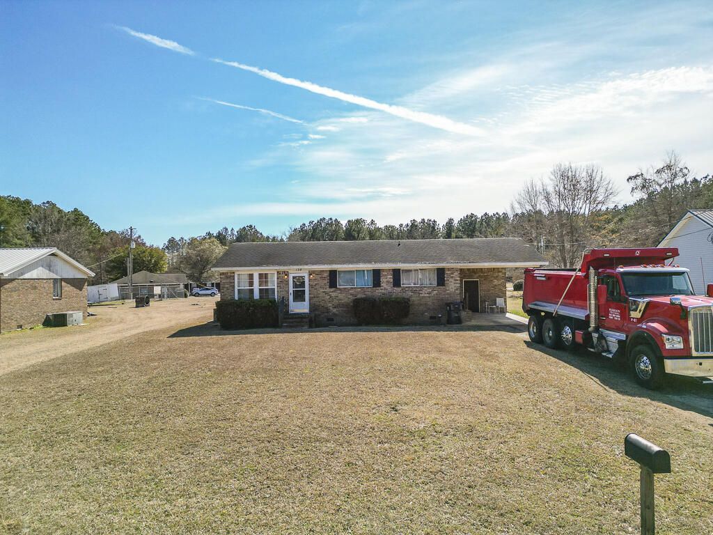 128 Franklin Street Photo 4