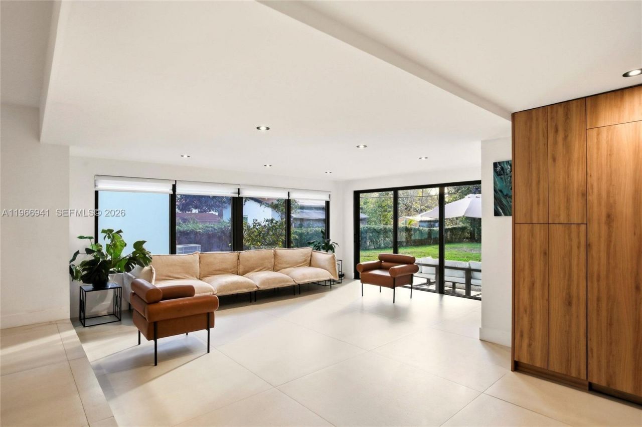 14324 Garden Dr, Miami, FL 33168 Photo