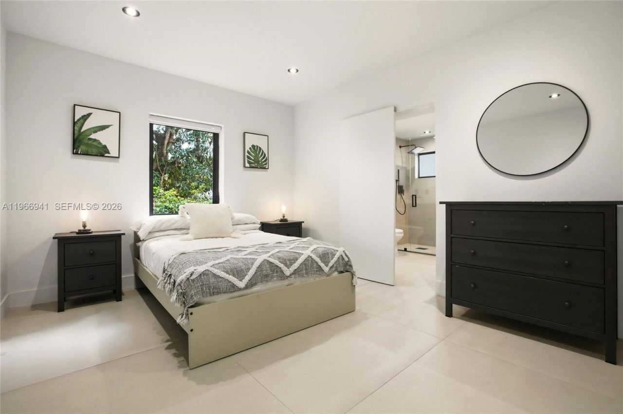 14324 Garden Dr, Miami, FL 33168 Photo