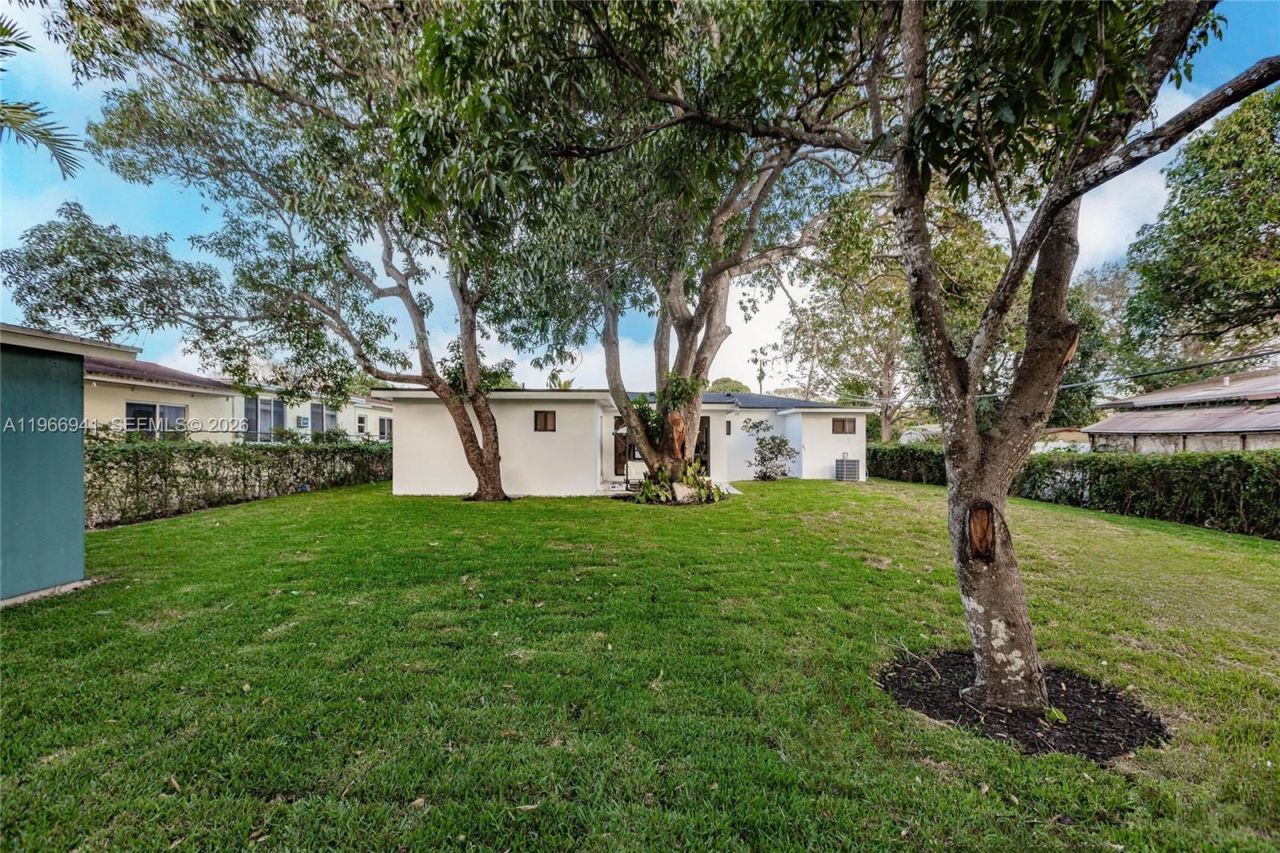 14324 Garden Dr, Miami, FL 33168 Photo