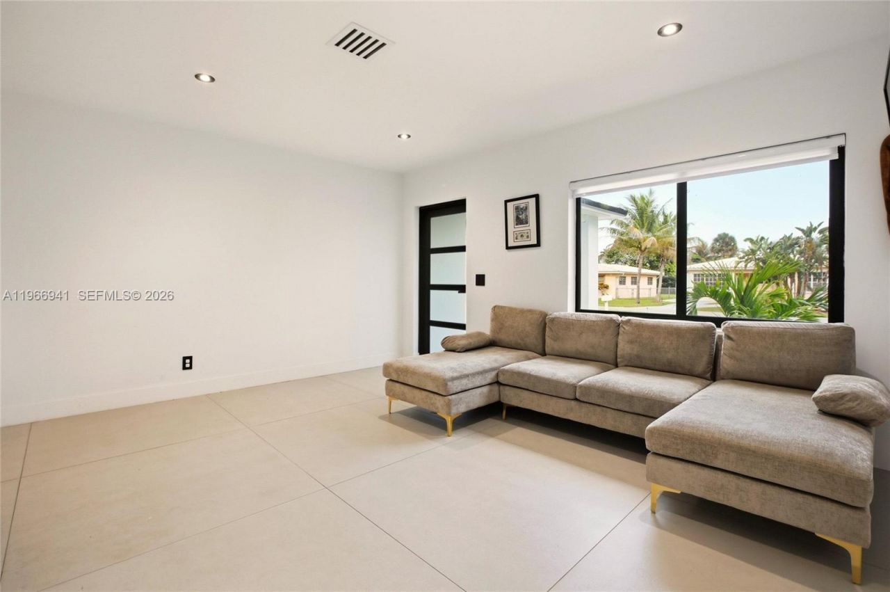 14324 Garden Dr, Miami, FL 33168 Photo