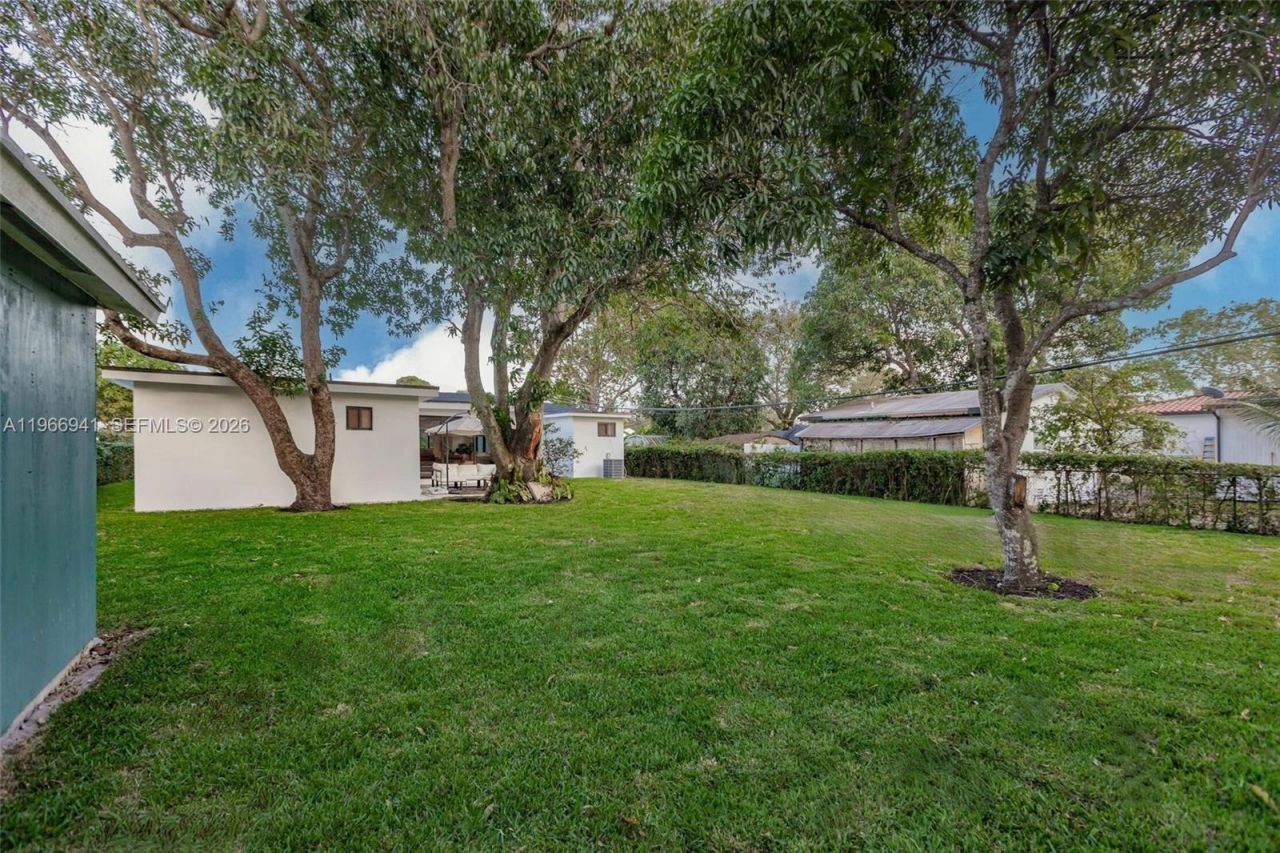 14324 Garden Dr, Miami, FL 33168 Photo