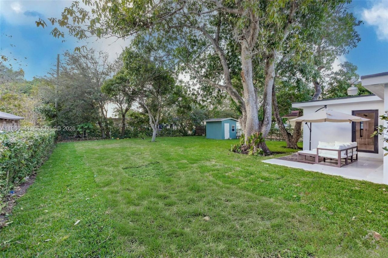 14324 Garden Dr, Miami, FL 33168 Photo