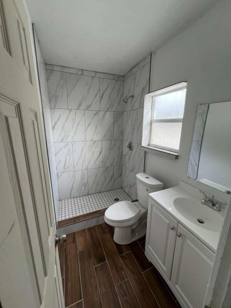 708 NE 4th Street, Unit 2, Hallandale Beach, FL 33009 Photo