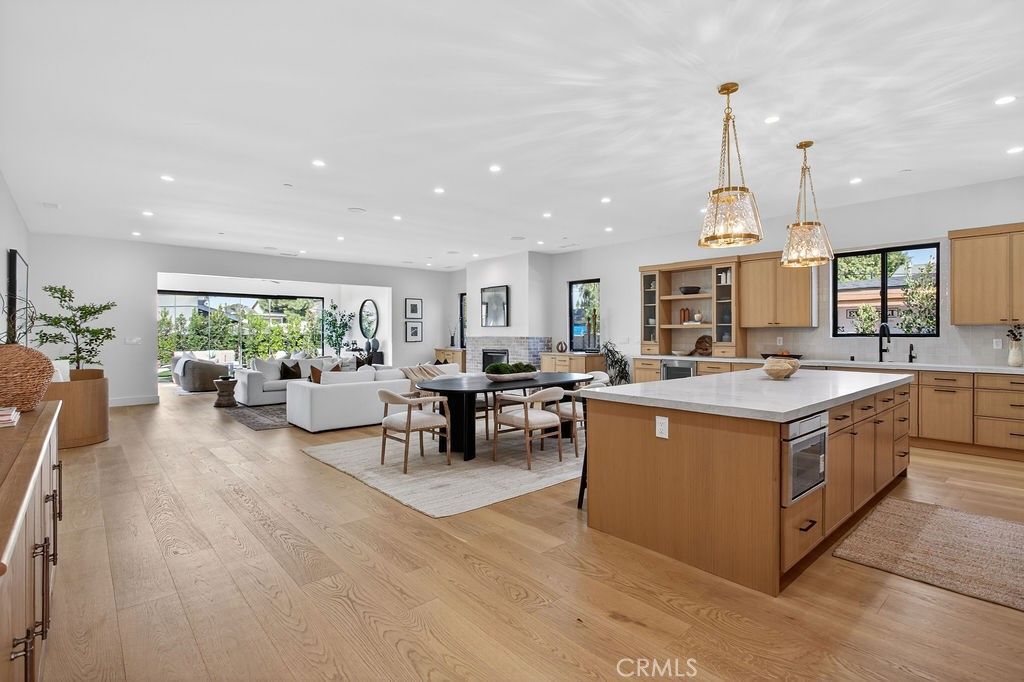 2587 Willo Lane, Costa Mesa, CA 92627 Main Photo