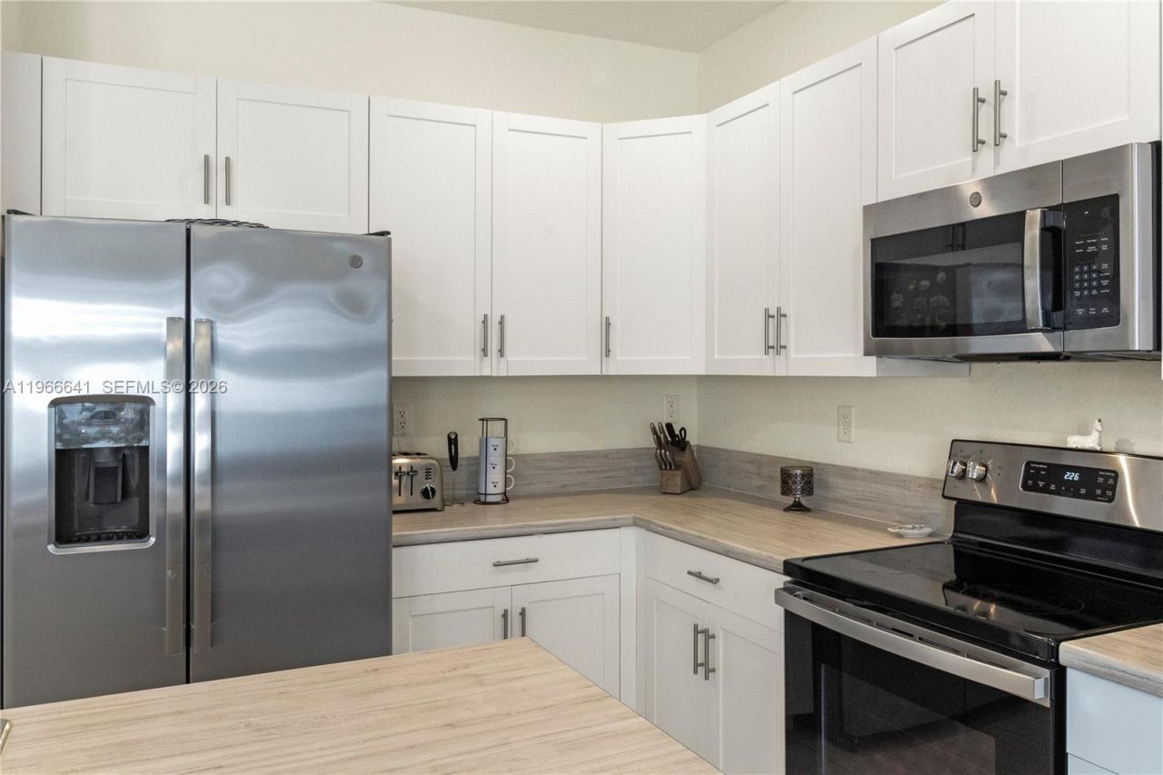 3226 W 108th St, Hialeah, FL 33018 Photo