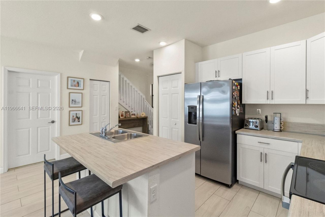 3226 W 108th St, Hialeah, FL 33018 Photo