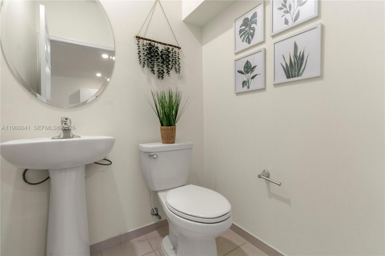 3226 W 108th St, Hialeah, FL 33018 Photo