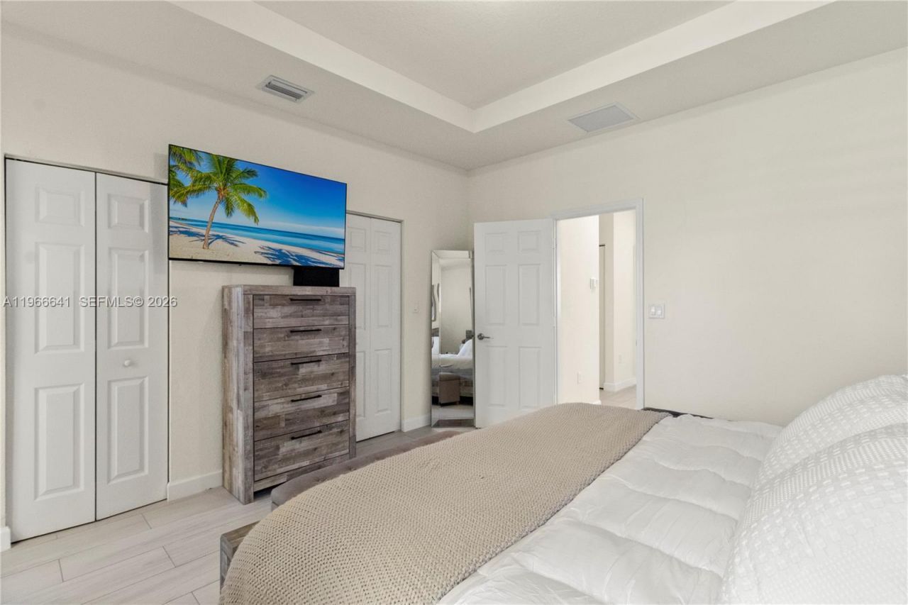 3226 W 108th St, Hialeah, FL 33018 Photo