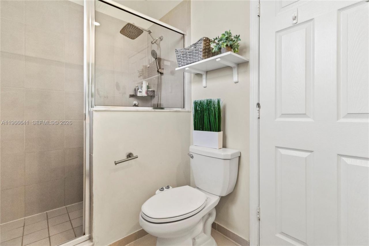 3226 W 108th St, Hialeah, FL 33018 Photo