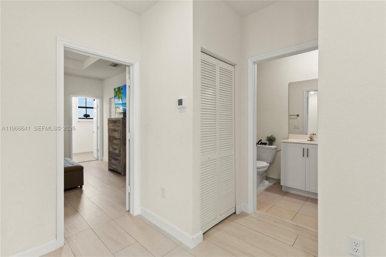 3226 W 108th St, Hialeah, FL 33018 Photo