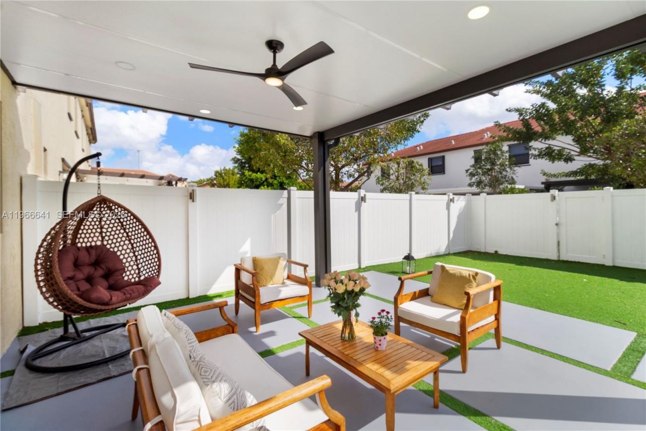 3226 W 108th St, Hialeah, FL 33018 Photo