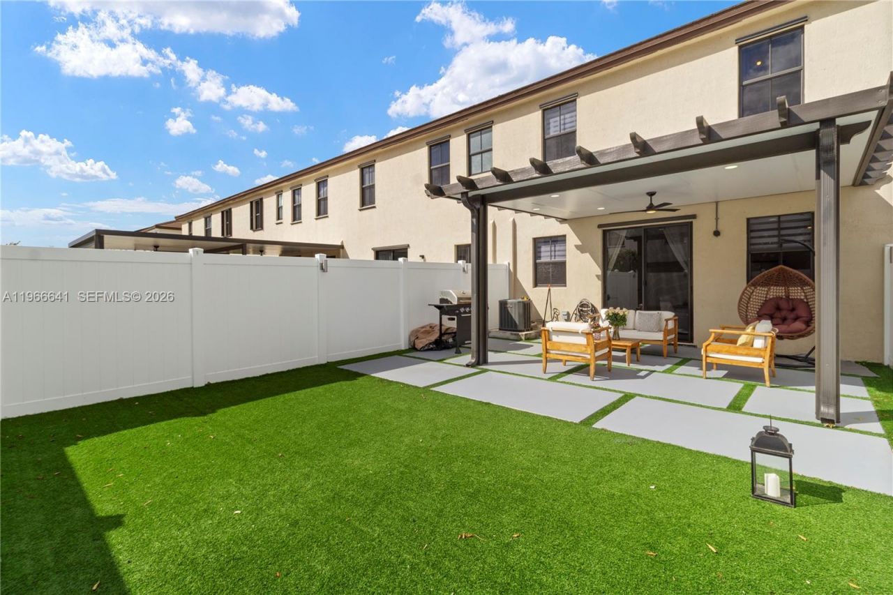 3226 W 108th St, Hialeah, FL 33018 Photo