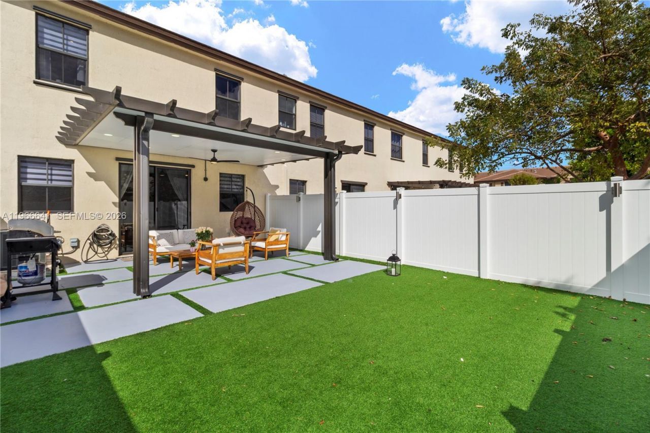 3226 W 108th St, Hialeah, FL 33018 Photo