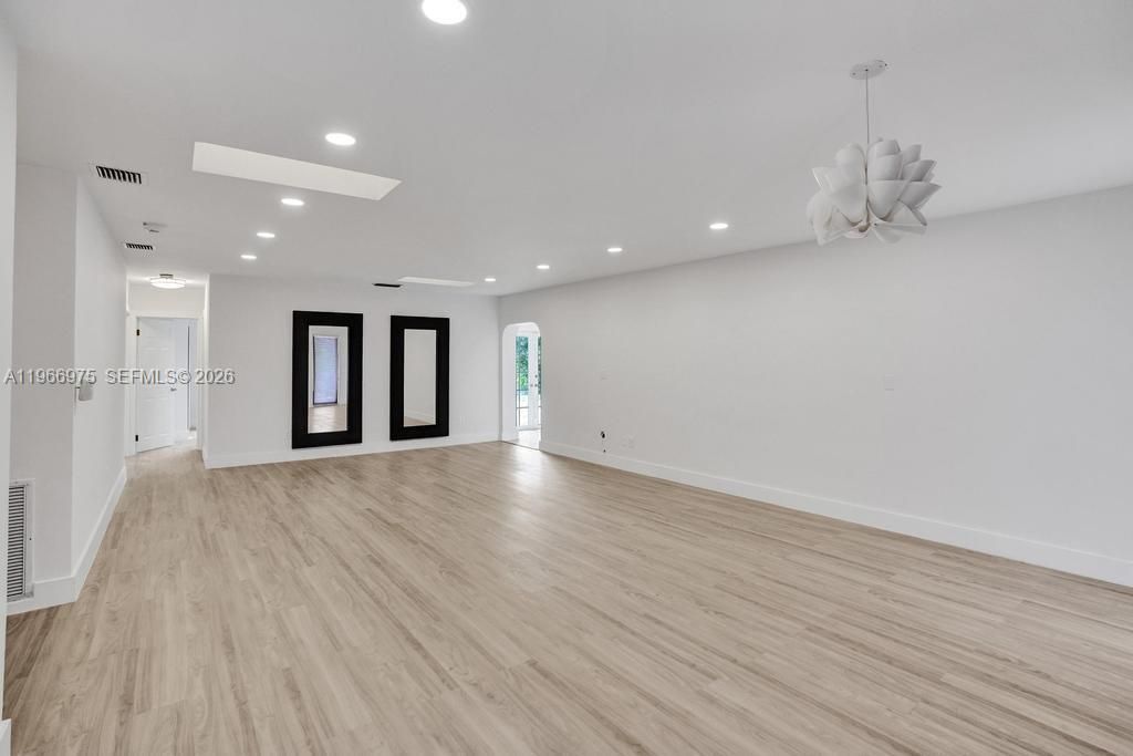 19710 NE 23rd Ave, Miami, FL 33180 Photo