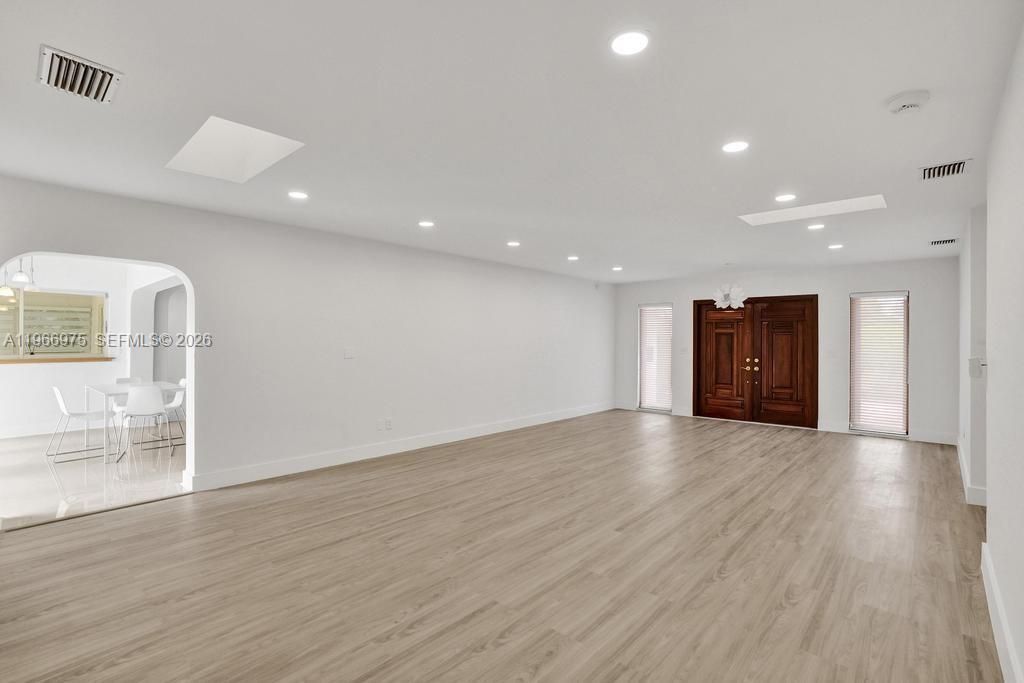 19710 NE 23rd Ave, Miami, FL 33180 Photo