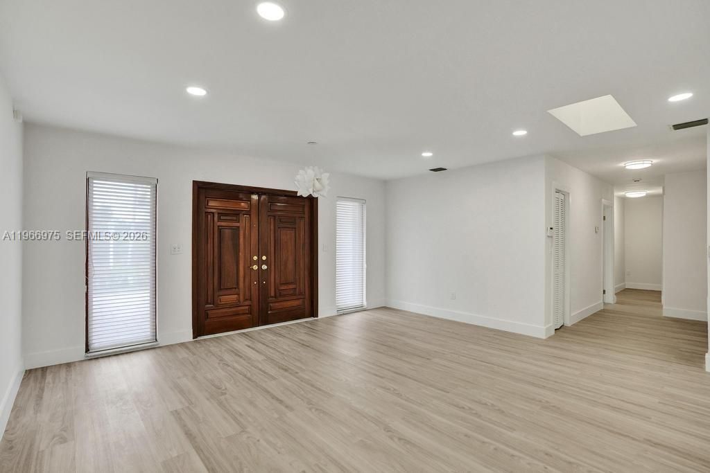 19710 NE 23rd Ave, Miami, FL 33180 Photo