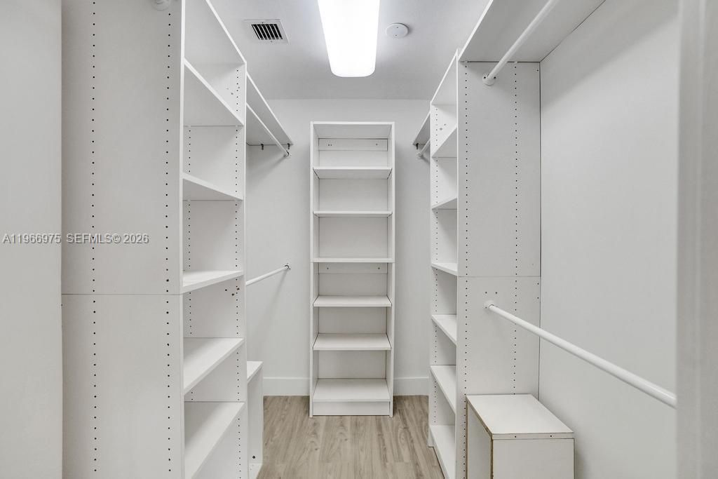 19710 NE 23rd Ave, Miami, FL 33180 Photo