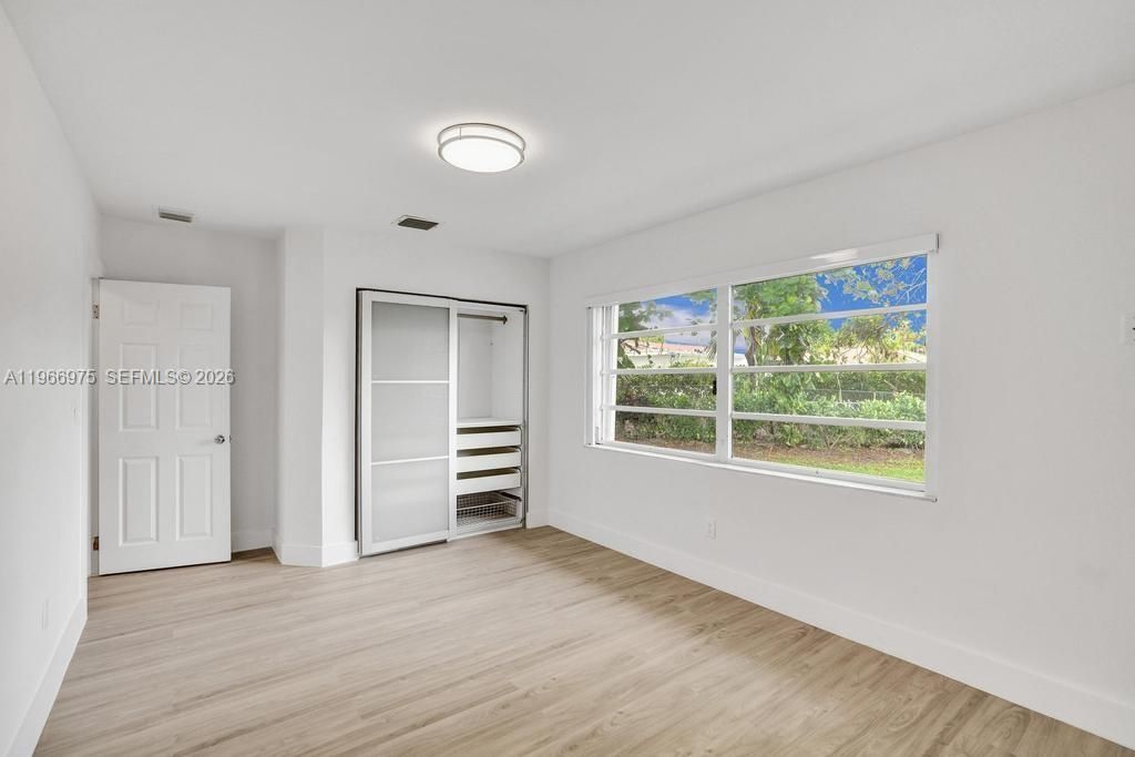 19710 NE 23rd Ave, Miami, FL 33180 Photo