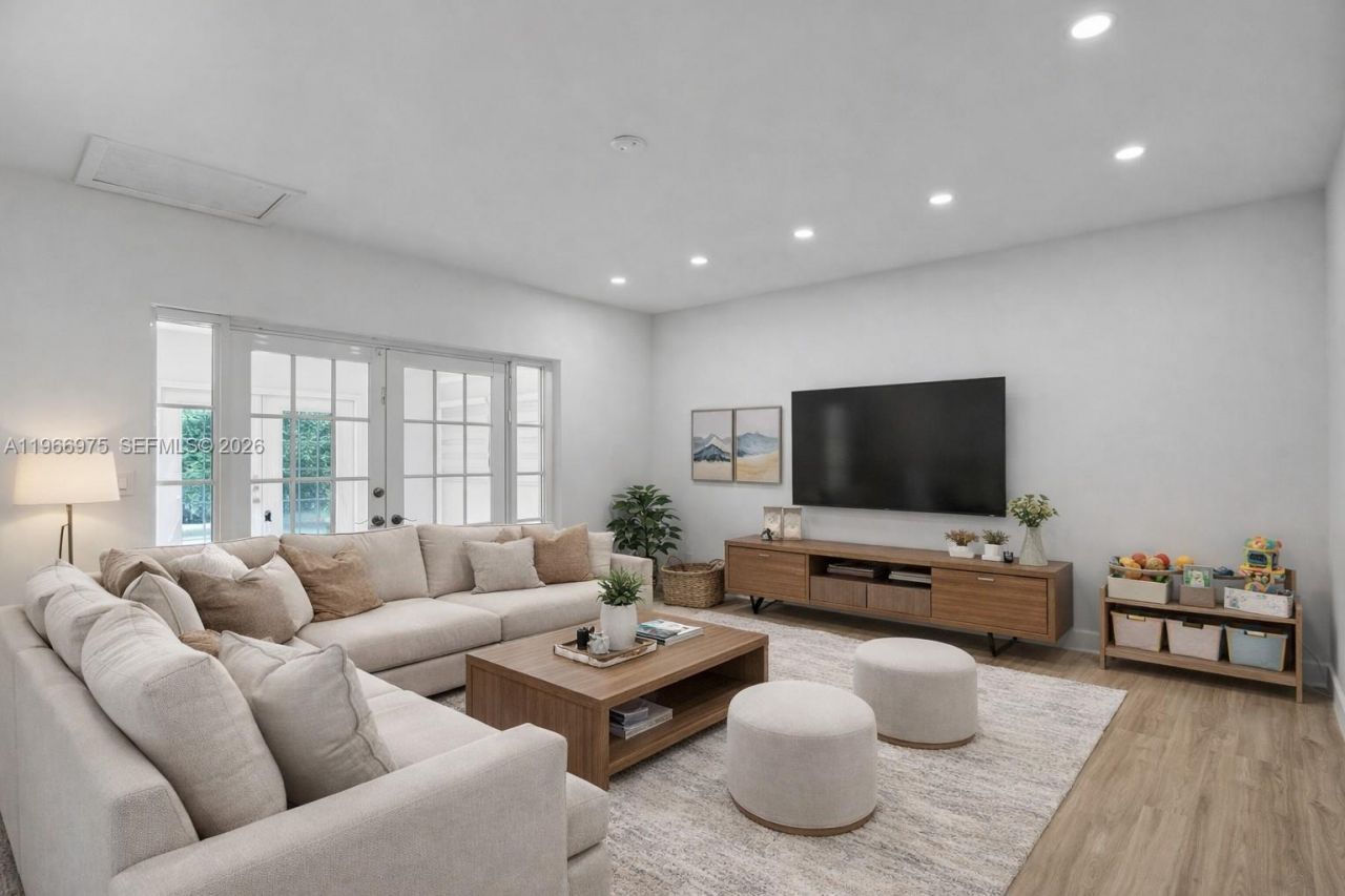 19710 NE 23rd Ave, Miami, FL 33180 Photo