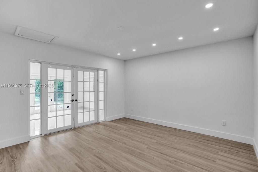 19710 NE 23rd Ave, Miami, FL 33180 Photo