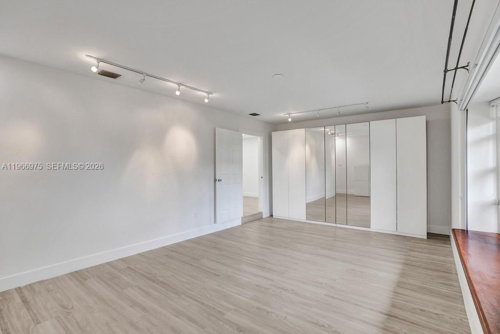 19710 NE 23rd Ave, Miami, FL 33180 Photo