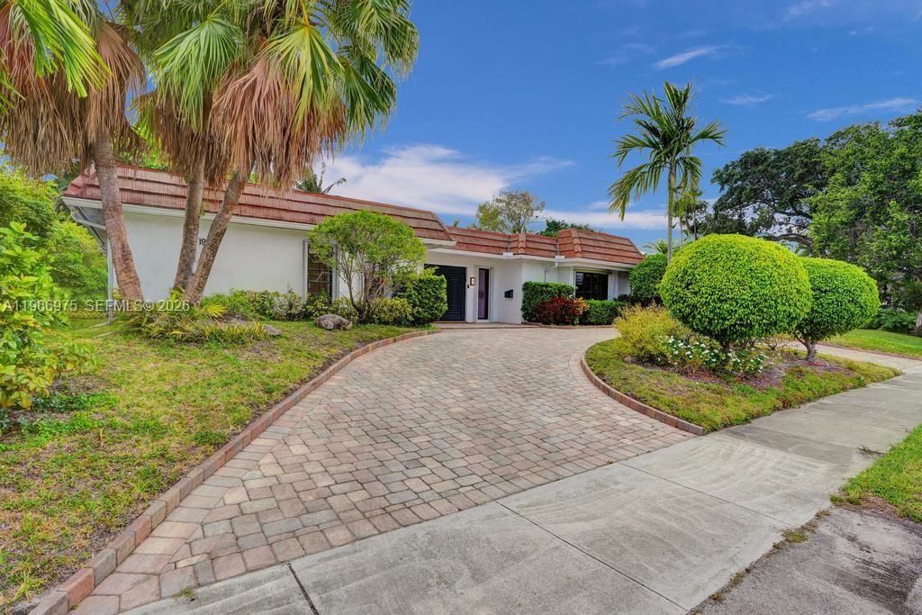 19710 NE 23rd Ave, Miami, FL 33180 Photo