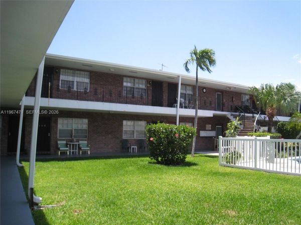 1100 Atlantic Shores Blvd, Unit 307, Hallandale Beach, FL 33009