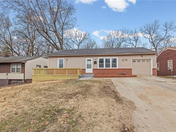 6716 Indiana Avenue, Kansas City, MO 64132
