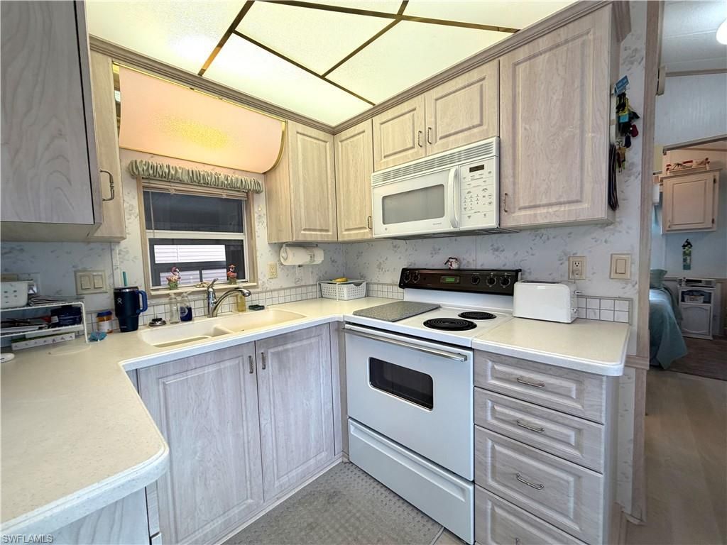 4581 Robert E Lee Blvd E, Estero, FL 33928 Photo